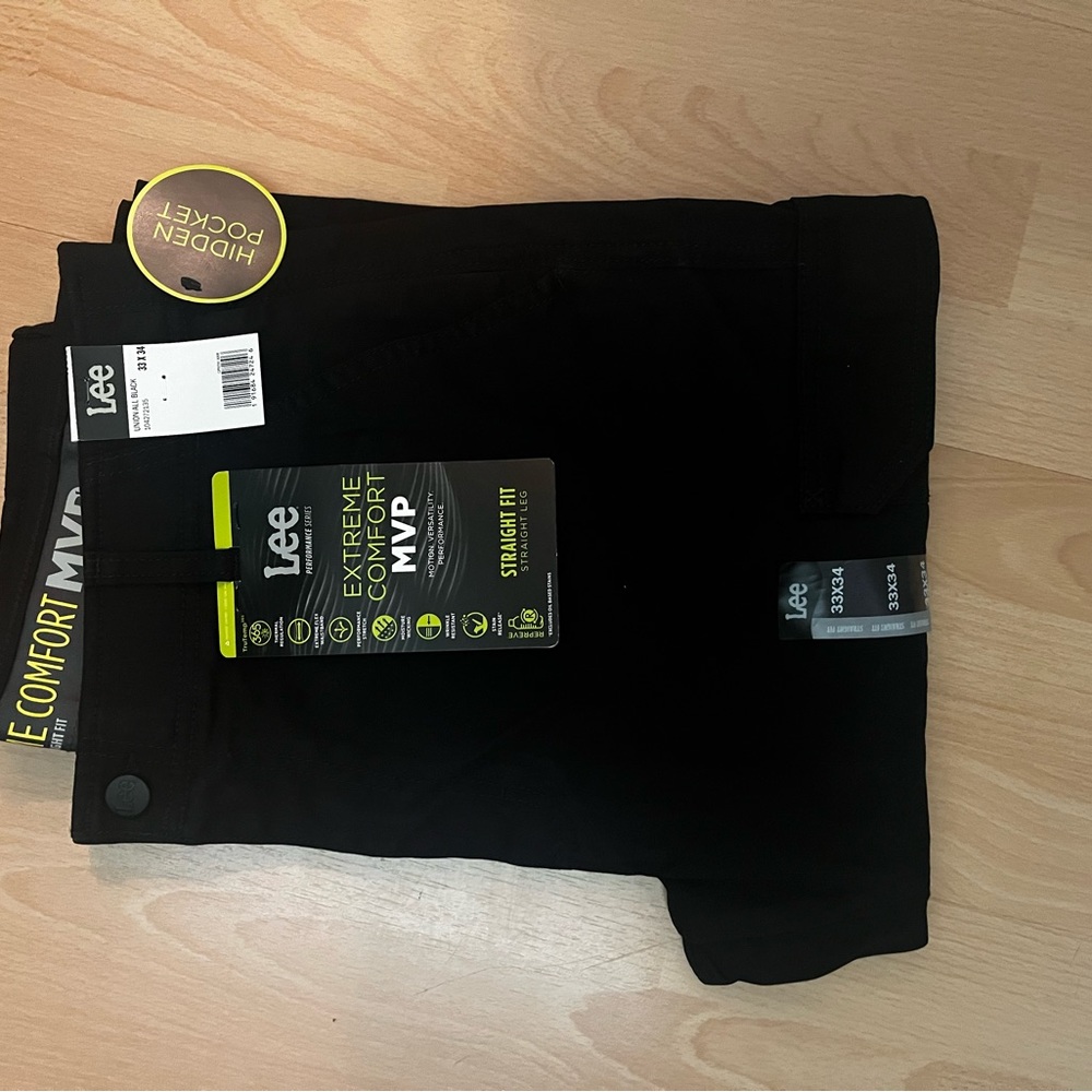 BRAND NEW LEE BLACK CARGO WORK PANTS.